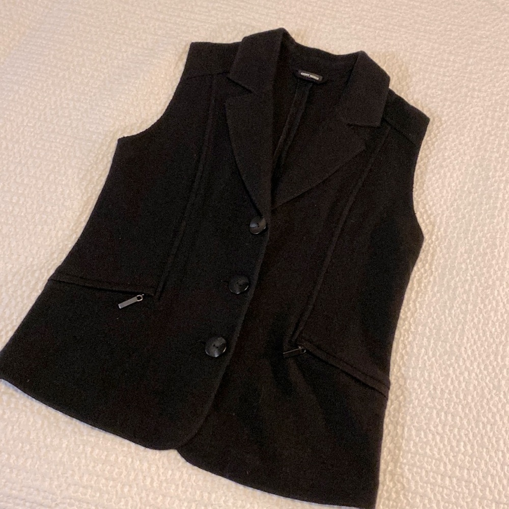 Final price!🔥 Ends Feb 25th! 
Gerry Weber Knit Wool Vest Black, size 8